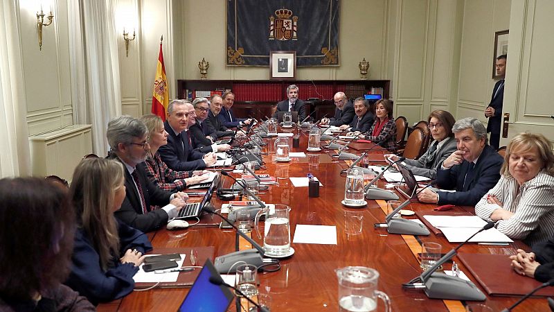 El Constitucional estudiará los recursos de Vox y PP contra la reforma que limita los poderes del CGPJ en funciones