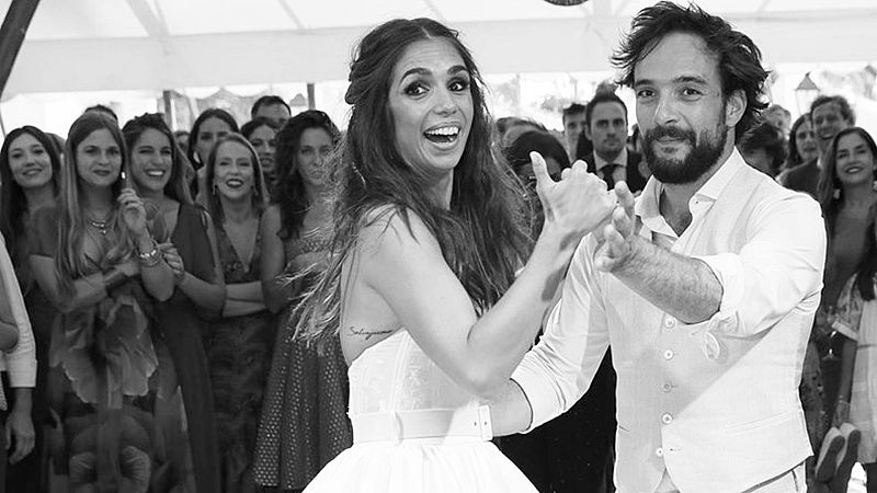 Todos los homenajes a Lola Flores en la boda de su nieta, Elena Furiase