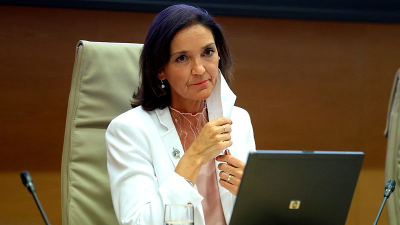 Críticas a Reyes Maroto por decir que el "espectáculo maravilloso" del volcán puede servir de "reclamo" turístico