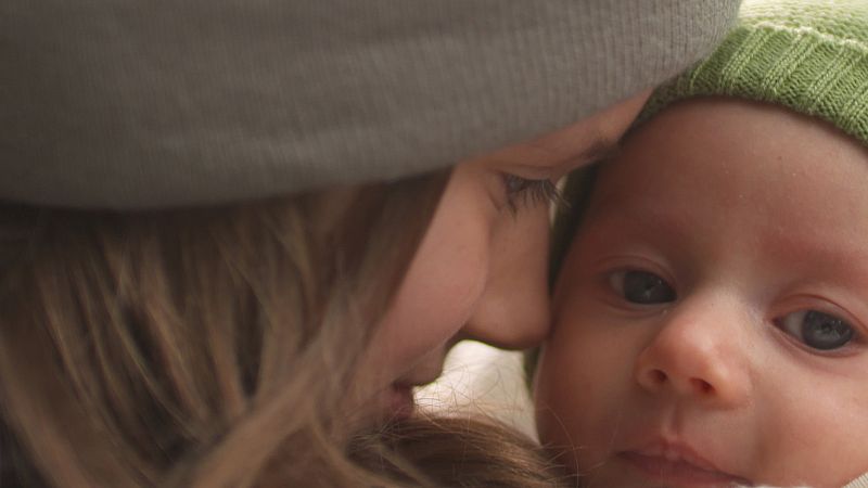 'La noche temática' estrena 'Los abrazos que nos faltan'
