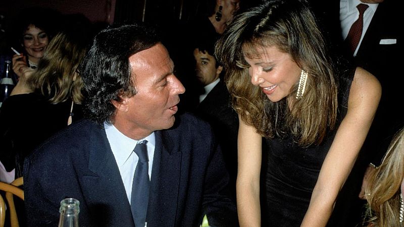 Ana Obregón felicita a Julio Iglesias, su "amigo del alma"