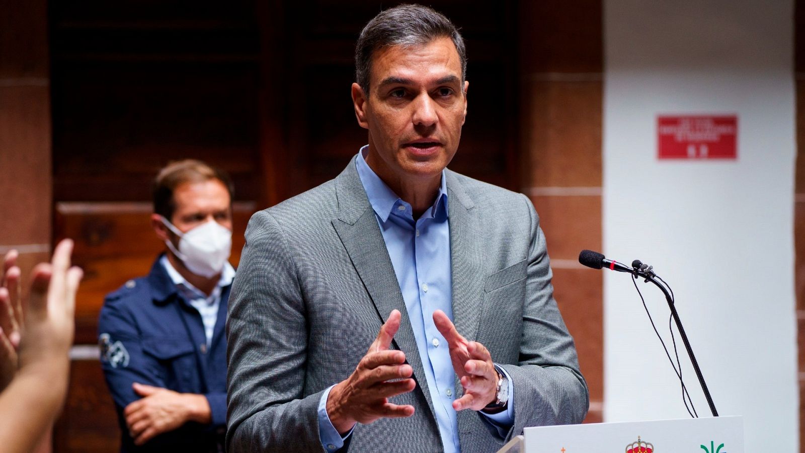 Sánchez reivindica "hoy más que nunca" el diálogo en Cataluña