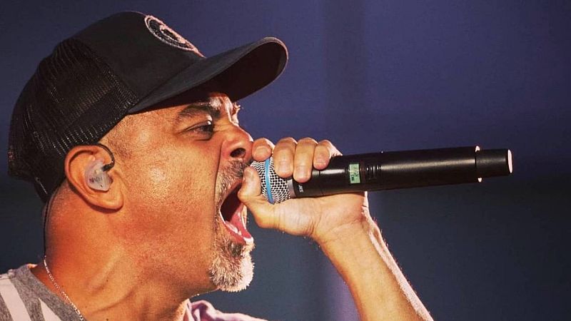 Nach: "Los jóvenes de ahora os enfrentáis a una competencia feroz que requiere mucho esfuerzo y energía"