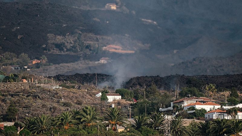 La iglesia de Todoque no resiste el avance de la lava