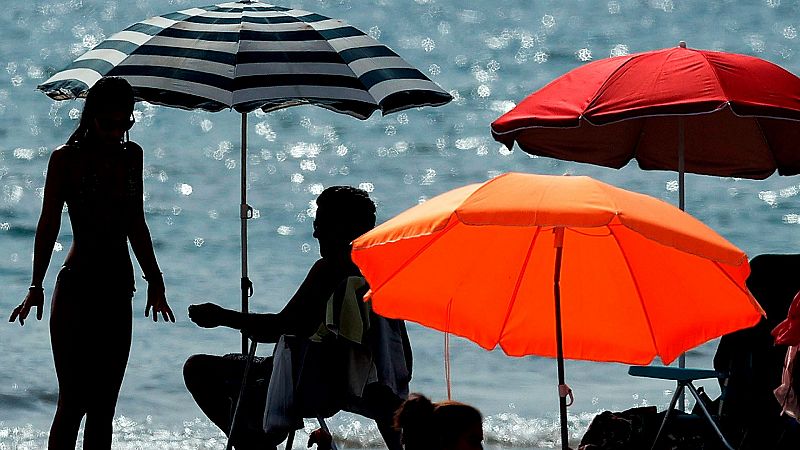 El turismo nacional salva el verano: "un espejismo" que anticipa un cierre de año "muy complicado"