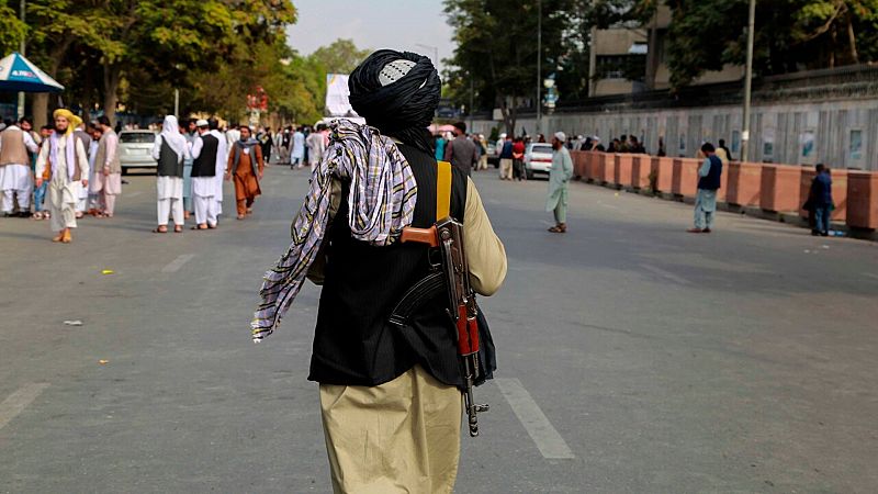 Los talibanes aseguran que aplicarán temporalmente la Constitución monárquica de 1964 con cambios
