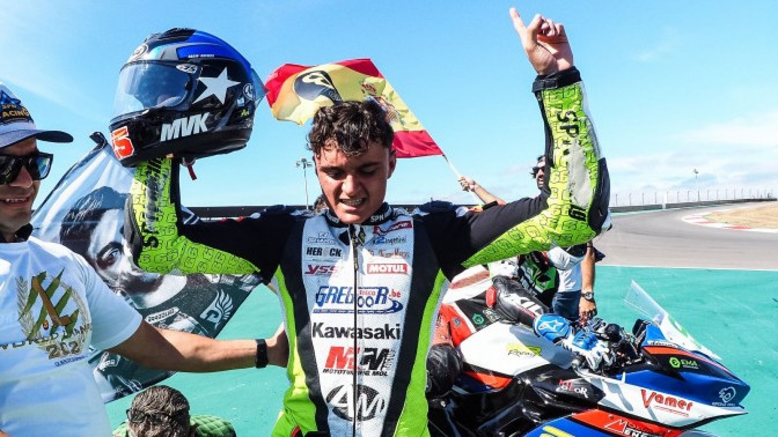 El espaol Adrin Huertas se proclama campen del mundo de Supersport 300