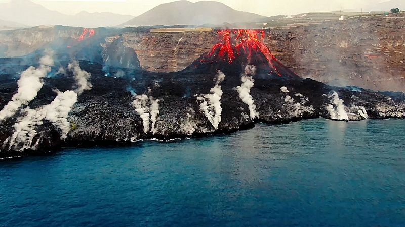 Así te hemos contado el avance de la lava del volcán de La Palma