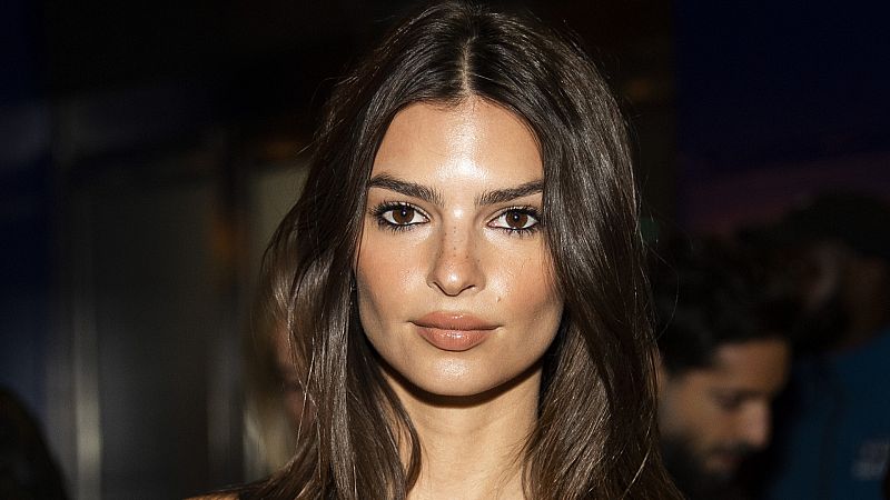 Emily Ratajkowski acusa a Robin Thicke de "manosearla"