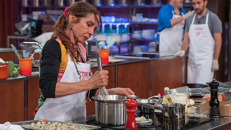 Victoria Abril rota en MasterChef porque su madre pide la eutanasia por caridad