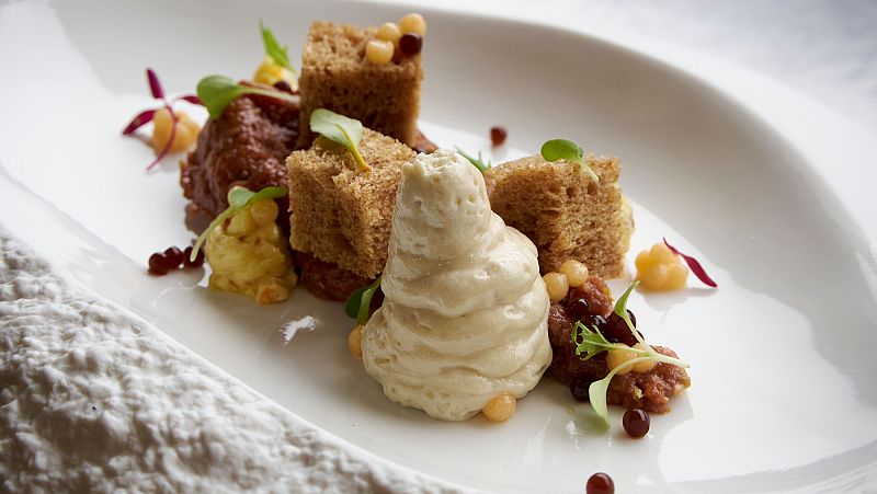 Receta de steak tartar de vaca gallega con mantequilla de c�tricos