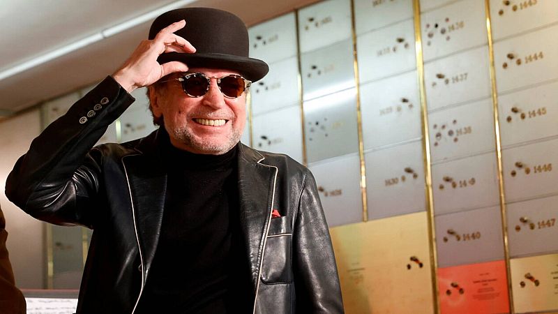 Joaquín Sabina no volverá a los escenarios "mientras la gente esté con mascarilla o no pueda levantarse"