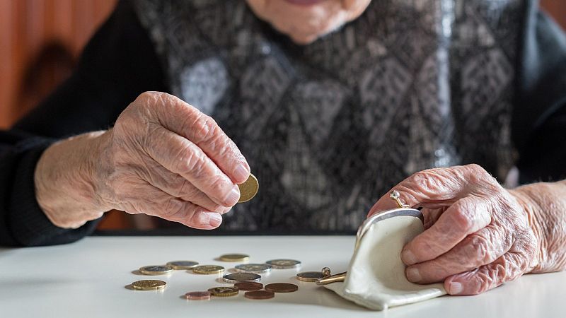 Las pensiones mínimas y no contributivas subirán un 3% en 2022 y el resto se vinculan con el IPC