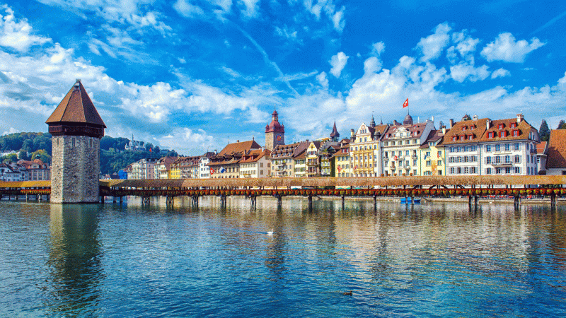Lucerna, monumentos entre paisajes de agua y piedra