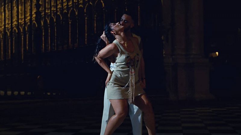 Polémica por un vídeo de C.Tangana y Nathy Peluso rodado en la catedral de Toledo