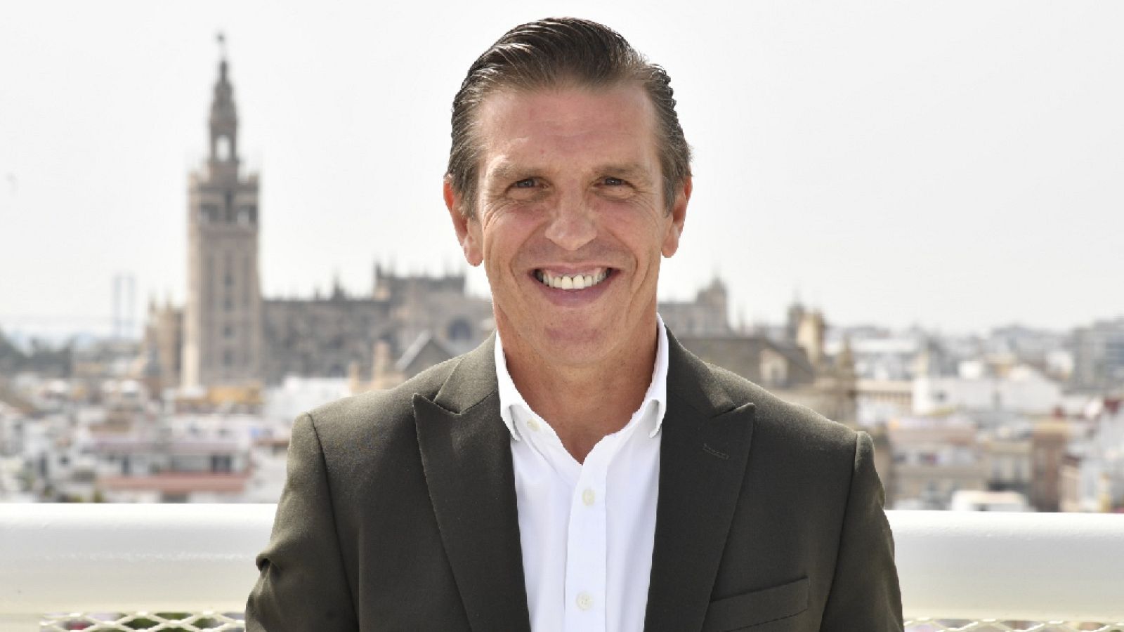 Lazos de sangre - El Cordobés y Vicky Martín Berrocal, una relación que sobrevive al tiempo