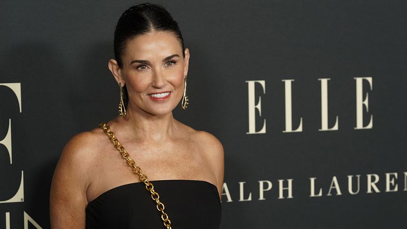 Demi Moore y otros famosos que se han pasado con la cirugía estética