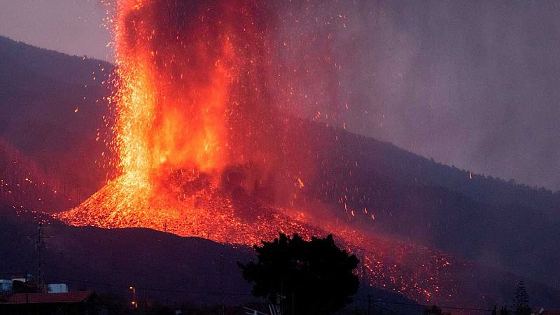 'Informe Semanal' muestra cómo es 'Vivir bajo el volcán'