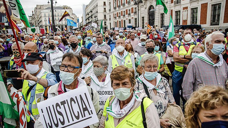 Miles de personas de toda España reclaman en Madrid unas pensiones "justas y suficientes"
