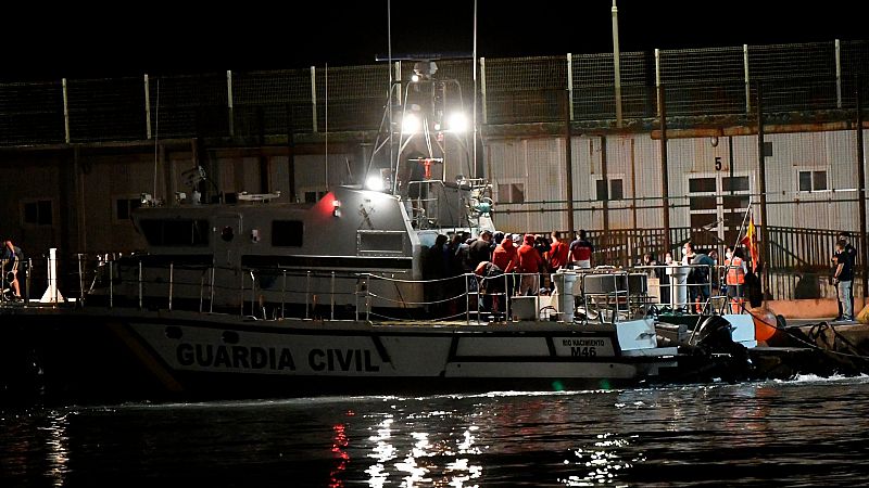 Más de 500 migrantes llegan en patera a las costas españolas en las últimas horas