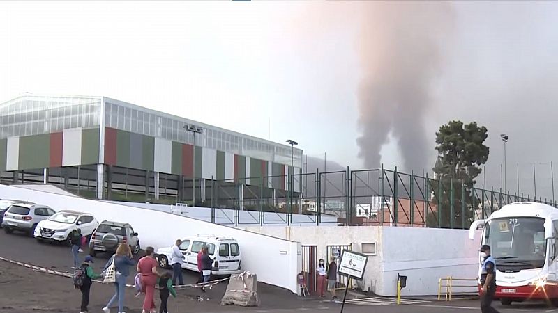 Más de 4.600 alumnos afectados por la erupción del volcán vuelven a las aulas
