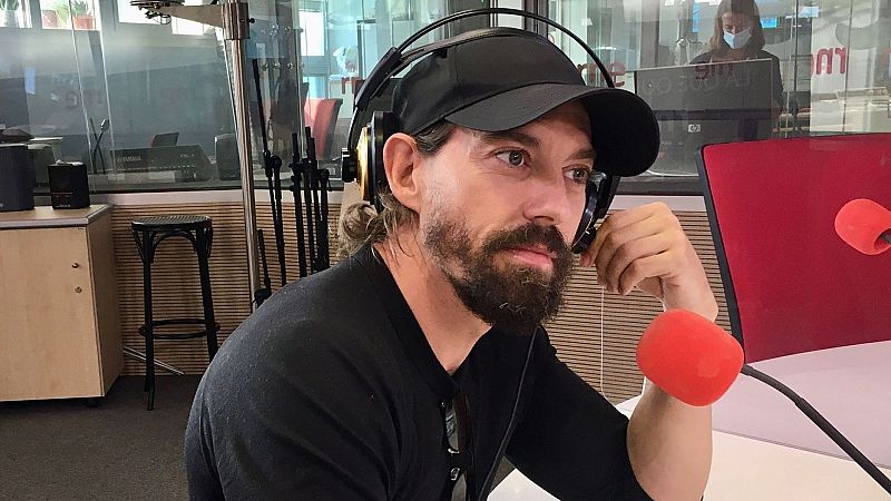 Adrián Lastra: "Para mí, siempre es alegría volver al teatro"