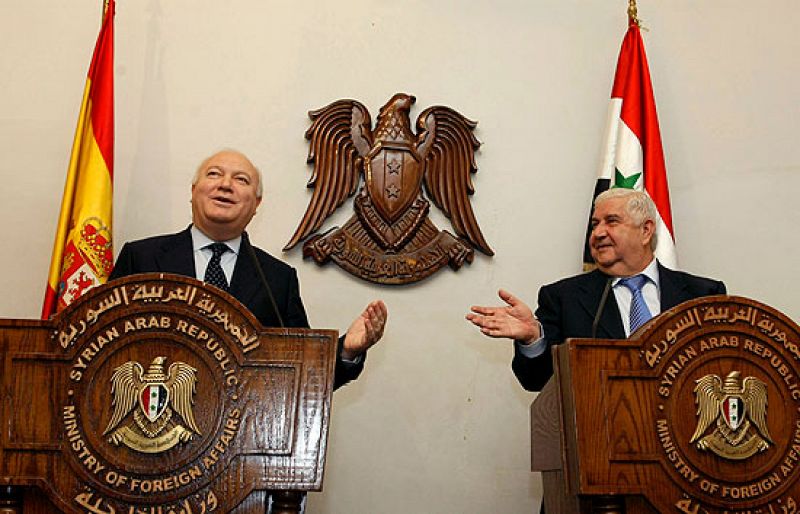 Moratinos dice que ya se habla de fijar una fecha para el alto el fuego