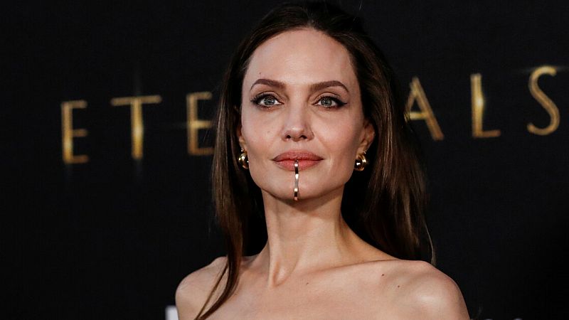 Angelina Jolie y el maxipiercing que ahora todos quieren llevar