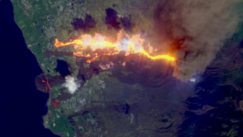 La lava frena su avance hacia el interior de La Laguna y se dirige a la costa