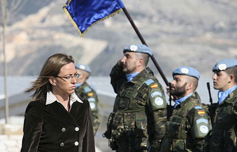Chacón tilda de "horror" la situación de Gaza en su visita a los soldados españoles en Líbano