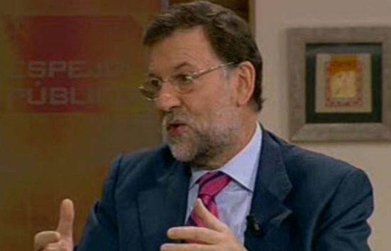 Rajoy ve positivo el descenso del IPC pero advierte de la caída del consumo