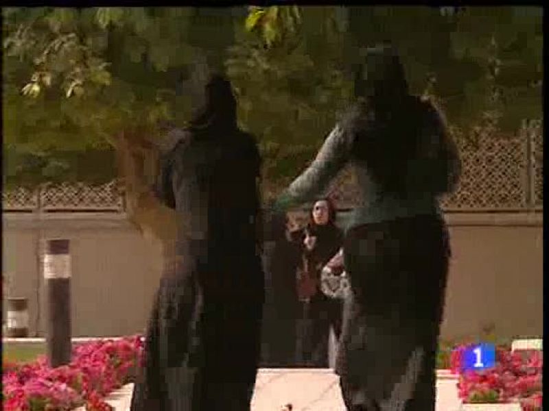 El líder religioso de Arabia Saudí bendice matrimonios de hombres con niñas