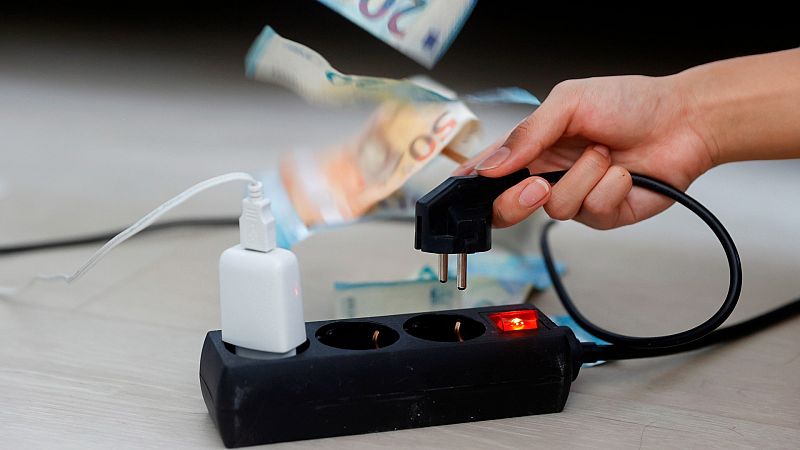 El precio de la luz sigue disparado y marca hoy 205 euros/MWh