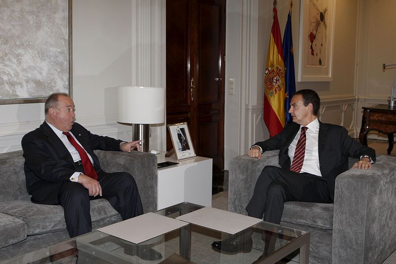 Zapatero se despide del embajador de EEUU en España, que será relevado el martes