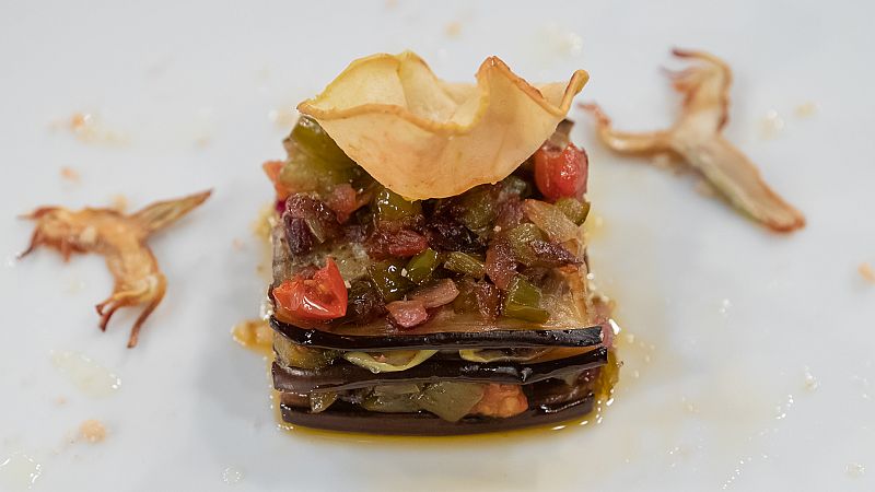 Receta de pastel de berenjena y manzana verde de David Bustamante