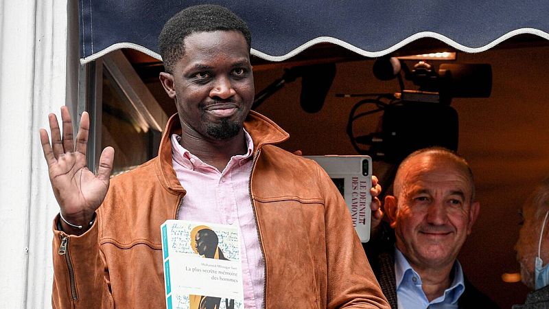 El senegalés Mohamed Mbougar Sarr gana el Premio Goncourt