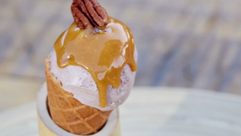 Receta de helado de nueces con cucurucho y pralin� de nueces