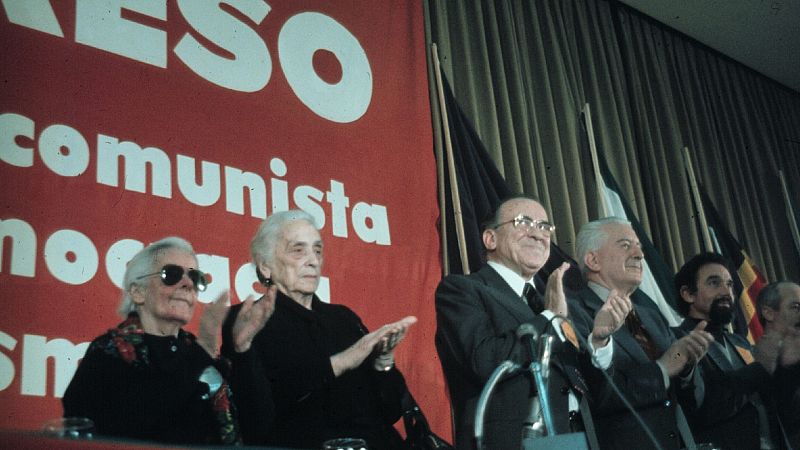 Cien años del PCE: de la revolución y el 'No pasarán' al Gobierno de España