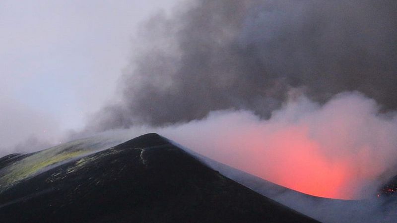 Los depósitos de azufre elemental revelan un "cambio claro" en la dinámica eruptiva del volcán