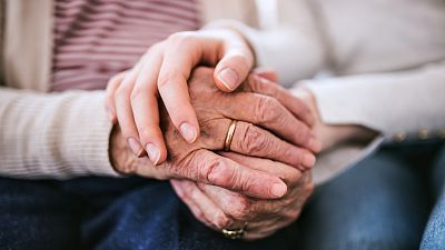 14 horas Fin de Semana - La Justicia gallega considera que el nacimiento de un hijo muerto cuenta al calcular la pensión de la madre - Escuchar ahora