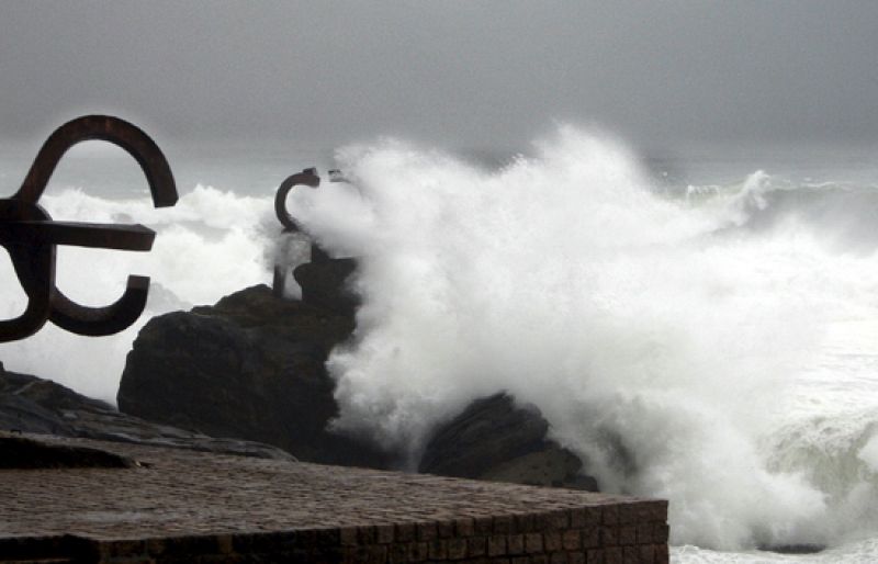 Media España en alerta por el temporal de nieve y viento