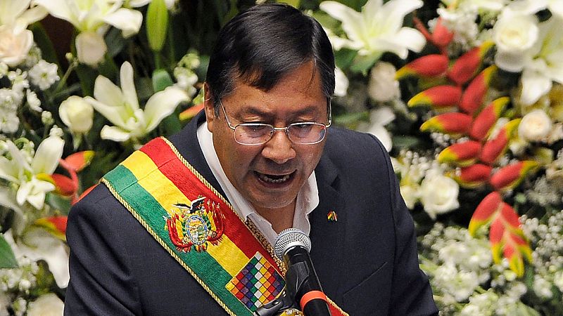 Arce presenta el informe de su primer año de gestión en Bolivia entre abucheos y silbidos