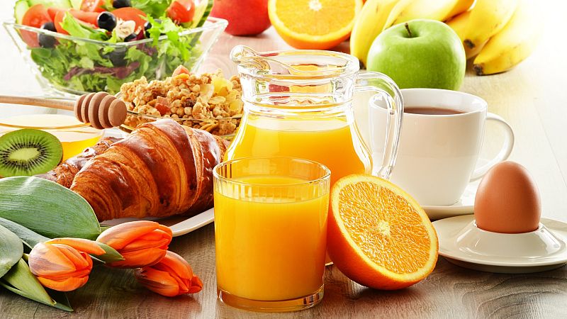 ¿Por qué nos perjudica más el azúcar de la fruta cuando la exprimimos en un zumo?