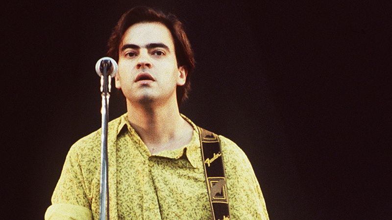 Enrique Urquijo: una entrevista, música en directo y homenajes