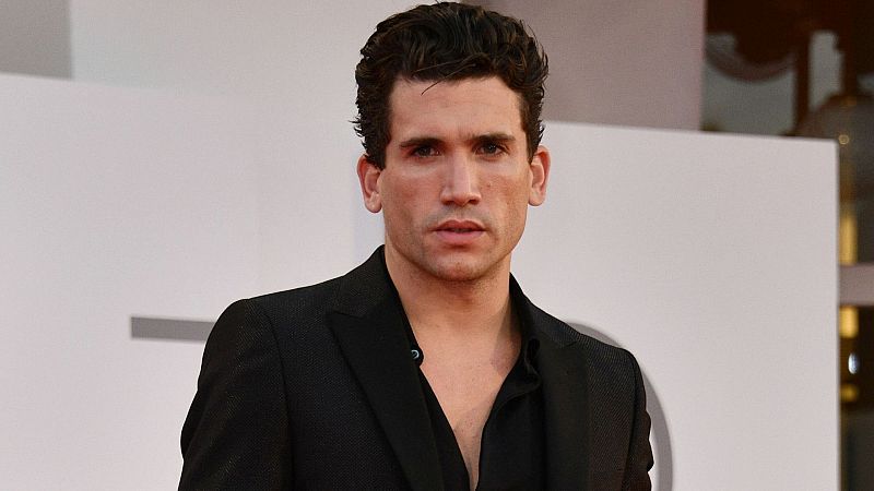 La promesa de Jaime Lorente a su hija: "Serás una mujer libre"