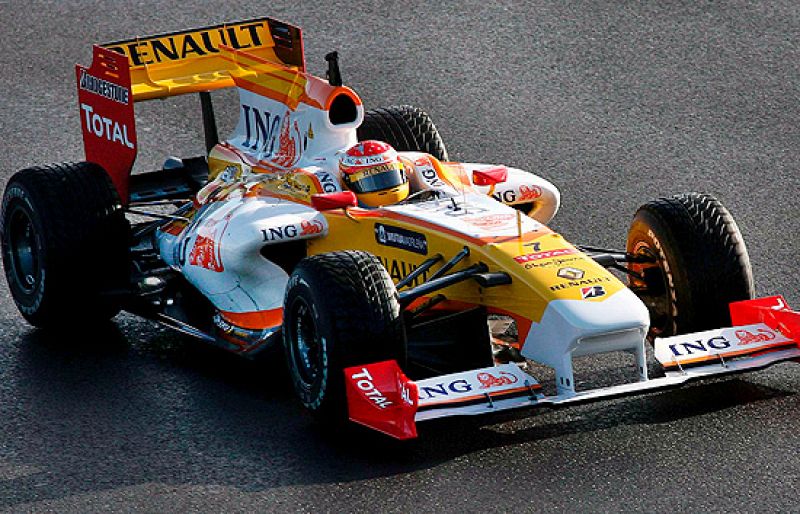 Alonso acaba el día en última posición