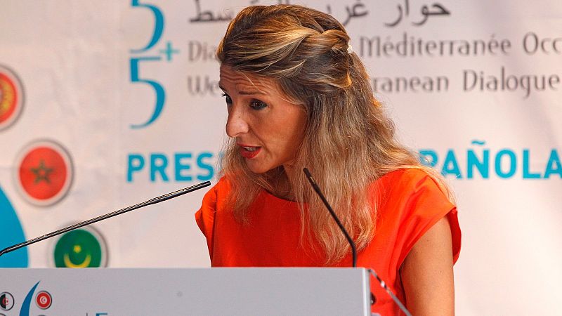 El Gobierno propone mayor flexibilidad en los contratos para conseguir el 'sí' de la CEOE a la reforma laboral