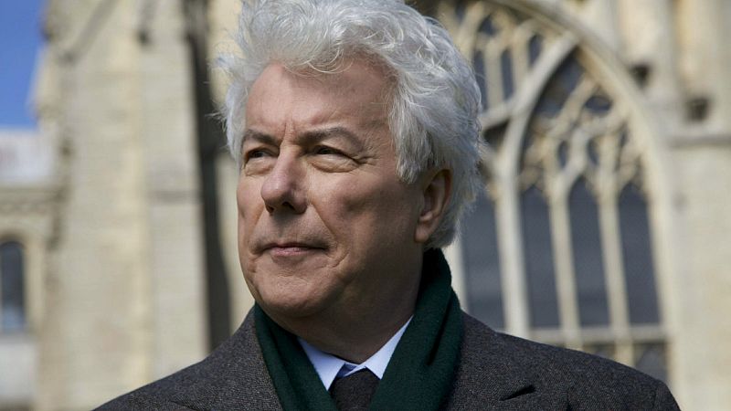 Ken Follett presenta 'Nunca': "No sabrás si la Tercera Guerra Mundial estalla hasta la última página"