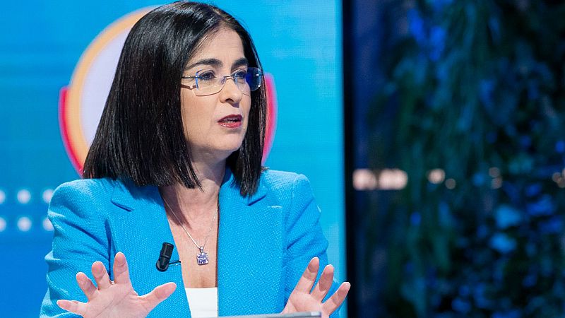 Darias asegura que el 60% de los ingresados en UCI no están vacunados e insiste: "Las vacunas protegen"