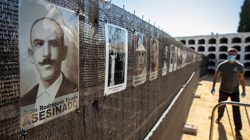 Los expertos no ven posible juzgar crímenes del franquismo: "No se puede cambiar una amnistía 40 años después"